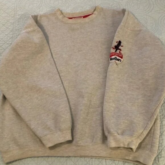 Vintage 90’s Marlboro Unlimited Adventure Team sweatshirt. Size large. - Picture 1 of 10
